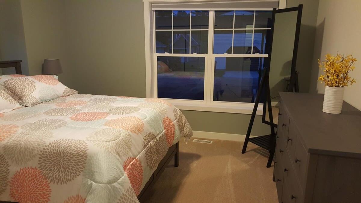 Modern And Pristine Condo -By The Gt Commons Traverse City Eksteriør bilde